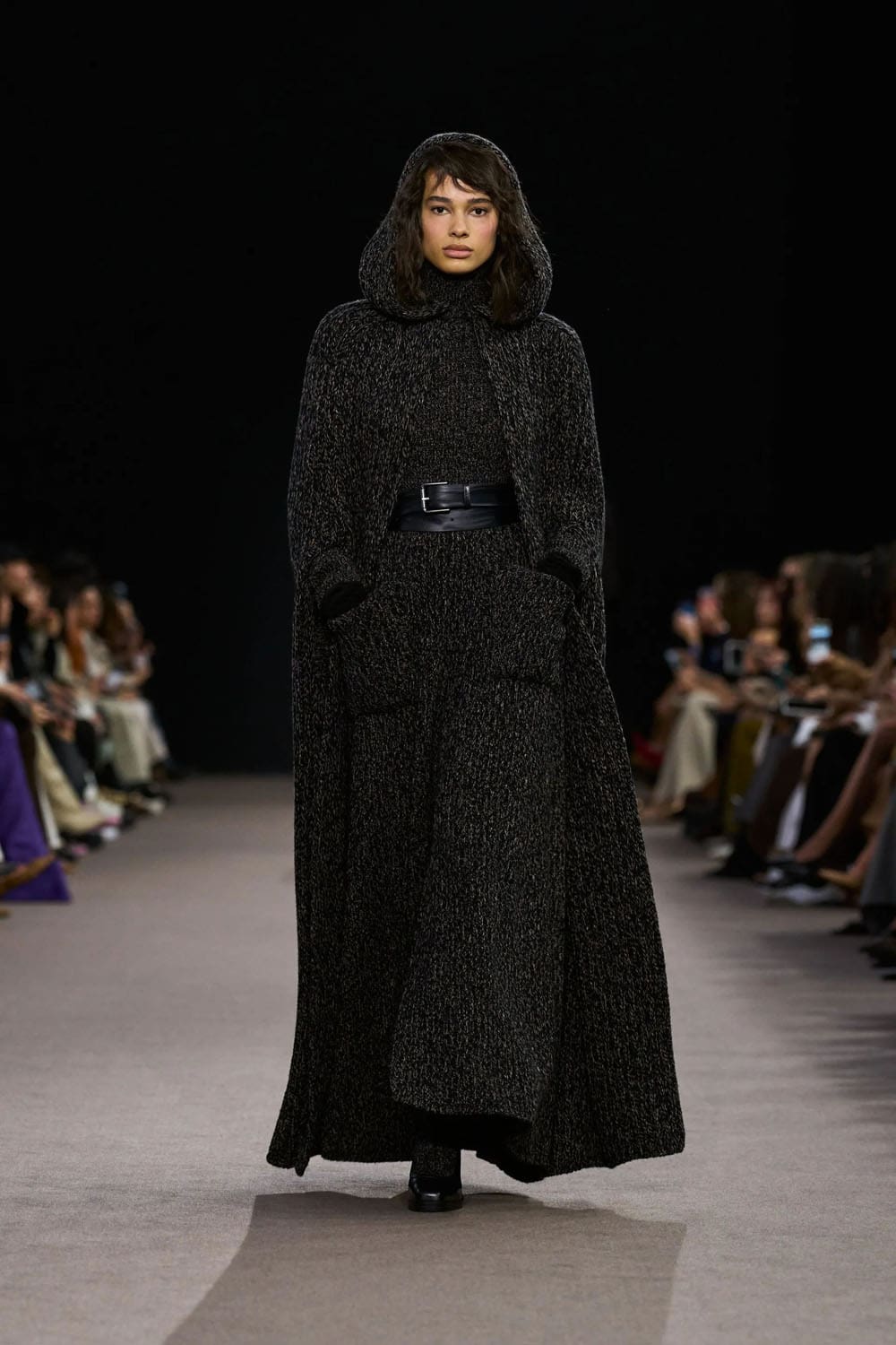 Max Mara Otoño Invierno 2025 2026 Runway Revista (16)