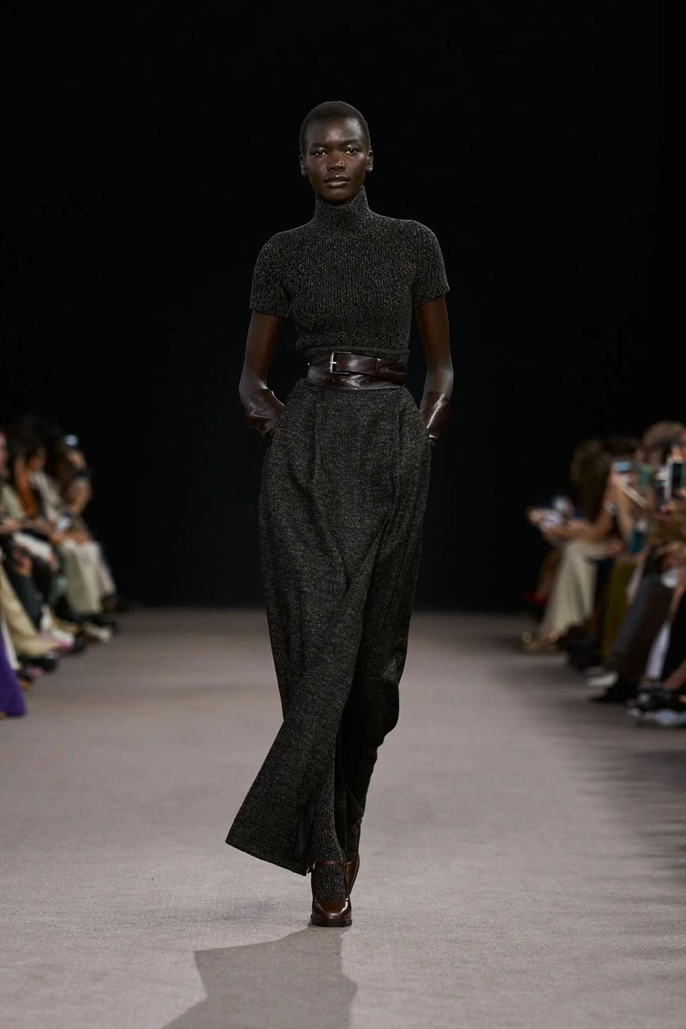 Max Mara Otoño Invierno 2025 2026 Runway Revista (19)