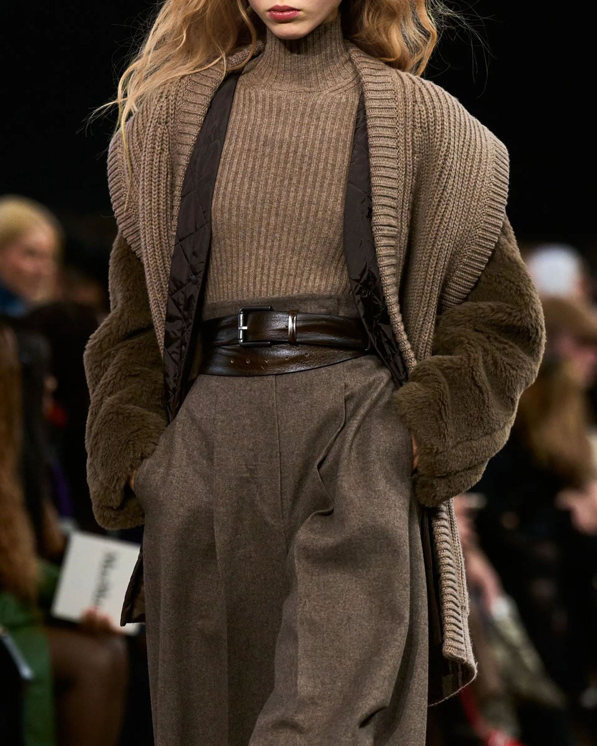 Max Mara Otoño Invierno 2025 2026 Runway Revista (24)