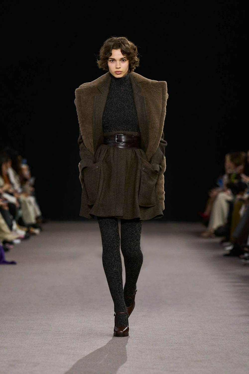 Max Mara Otoño Invierno 2025 2026 Runway Revista (35)