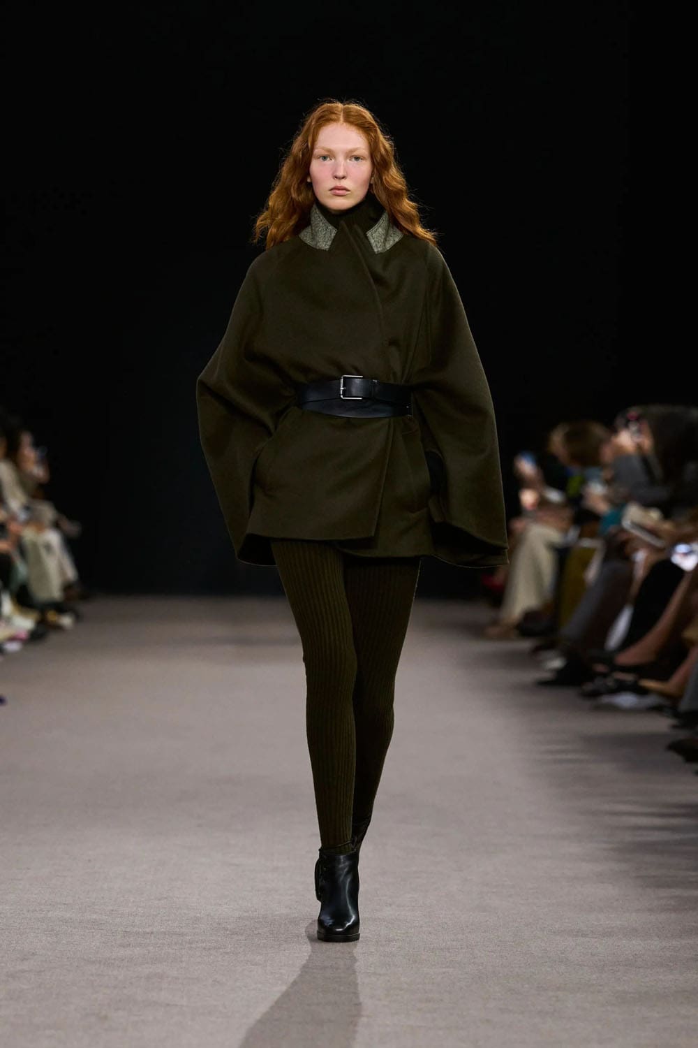 Max Mara Otoño Invierno 2025 2026 Runway Revista (37)