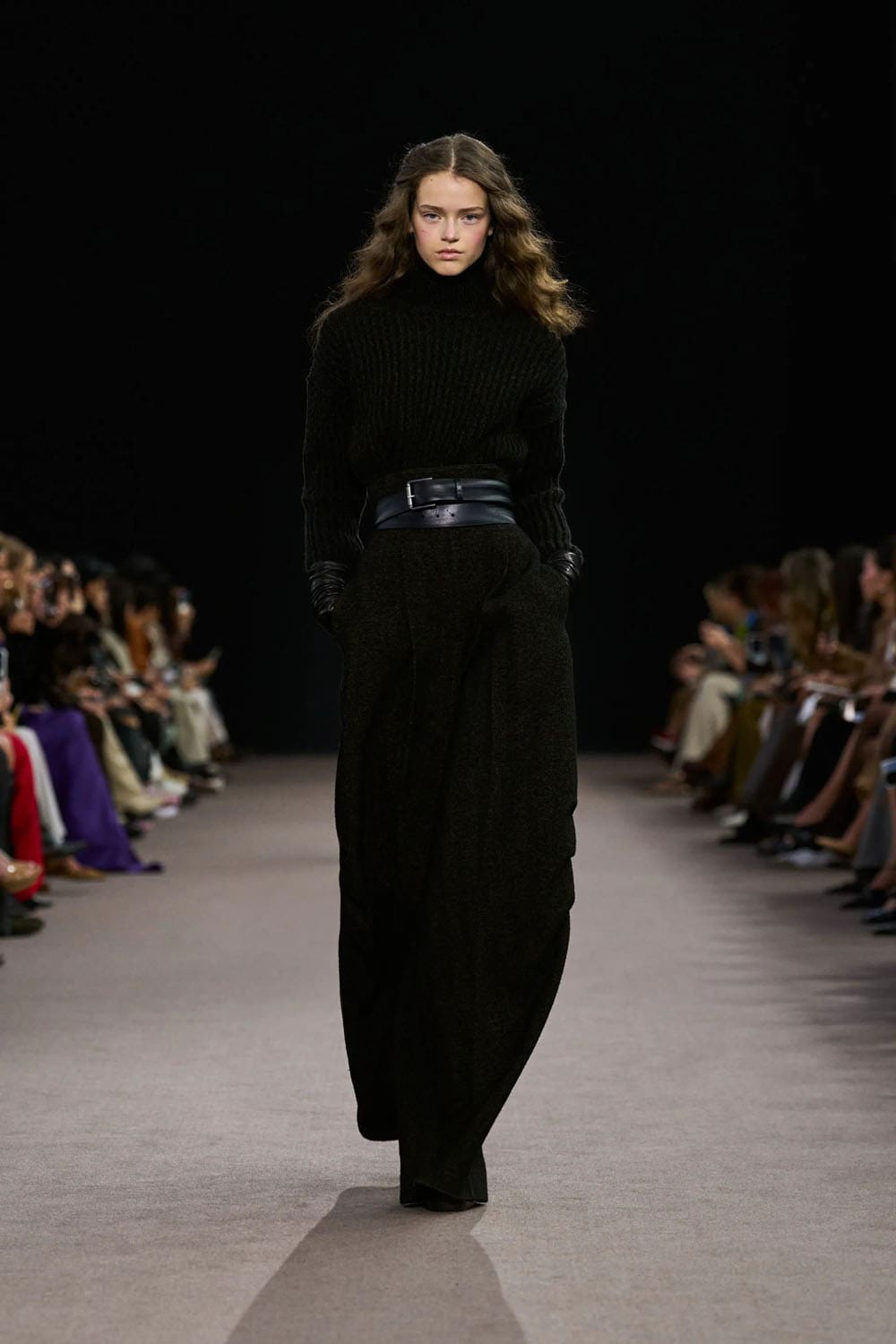 Max Mara Otoño Invierno 2025 2026 Runway Revista (42)