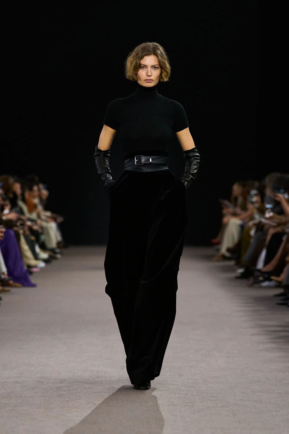 Max Mara Otoño Invierno 2025 2026 Runway Revista (53)