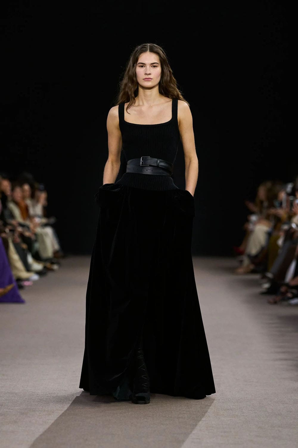 Max Mara Otoño Invierno 2025 2026 Runway Revista (54)