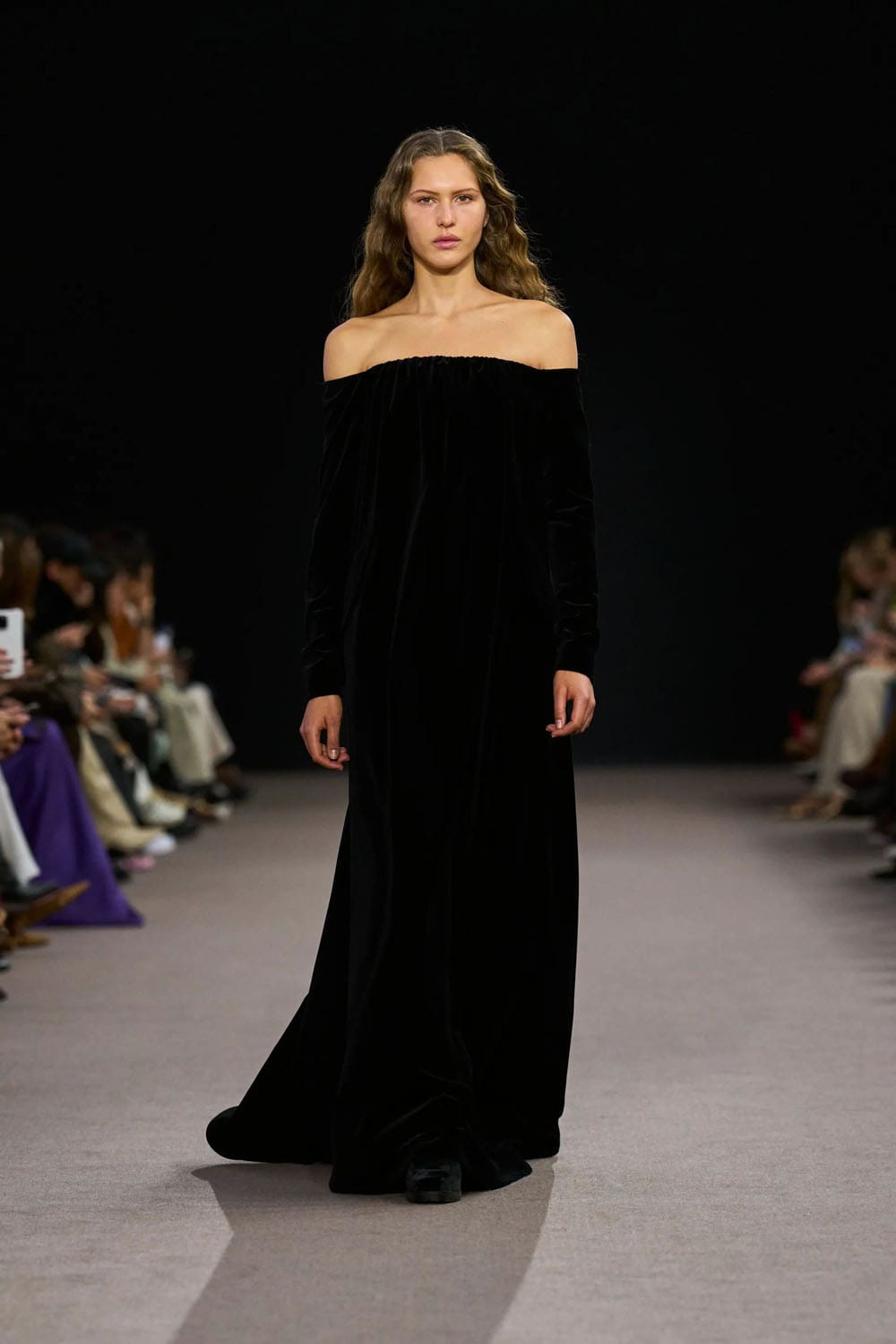 Max Mara Otoño Invierno 2025 2026 Runway Revista (57)