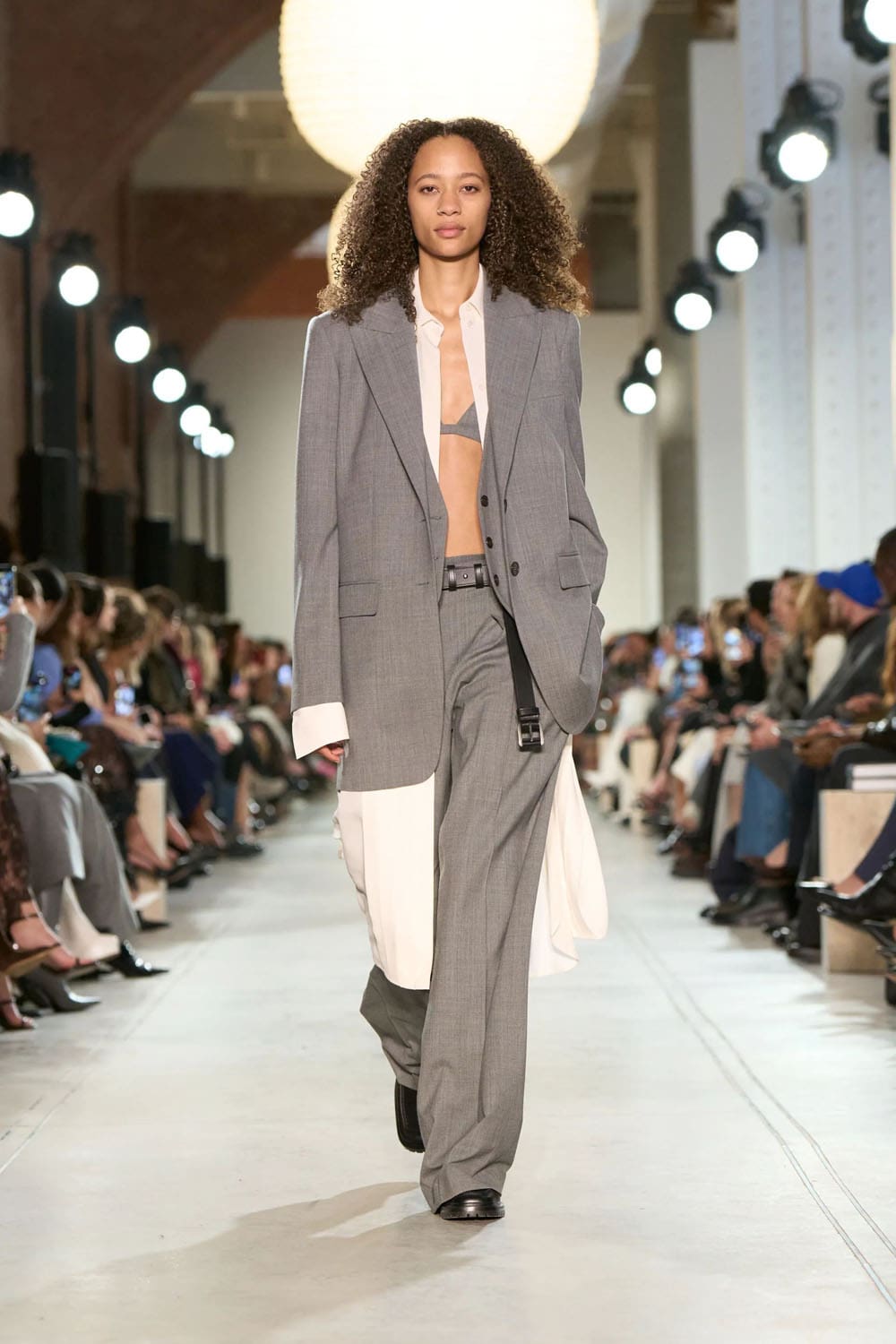 Michael Kors 2025 秋冬 2026 纽约 Runway 杂志(20)