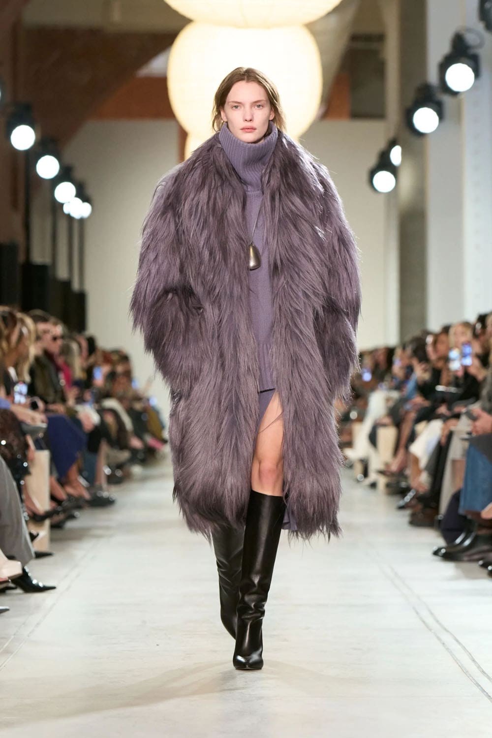 Michael Kors 2025 秋冬 2026 纽约 Runway 杂志(21)