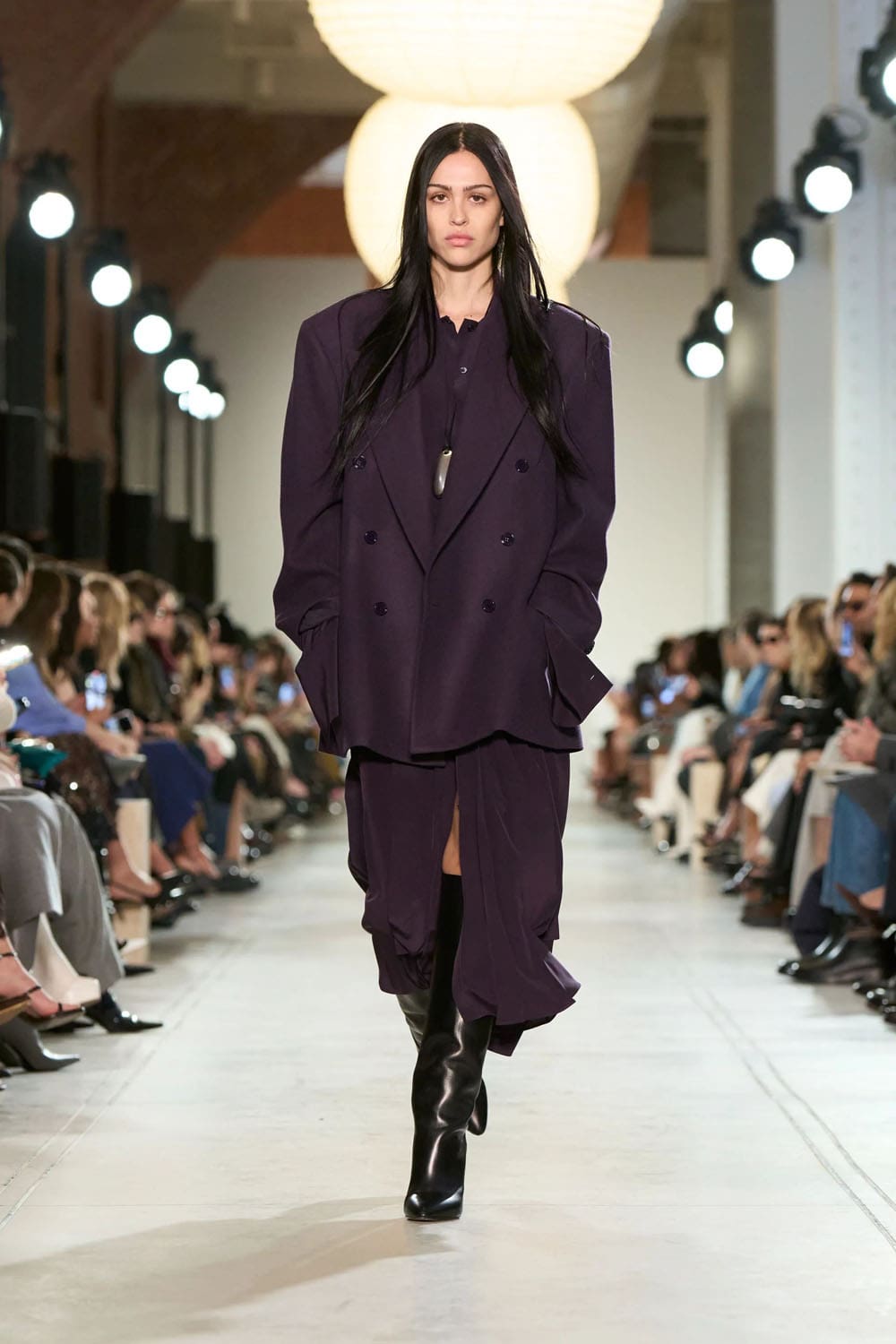 Michael Kors 2025 秋冬 2026 纽约 Runway 杂志(22)