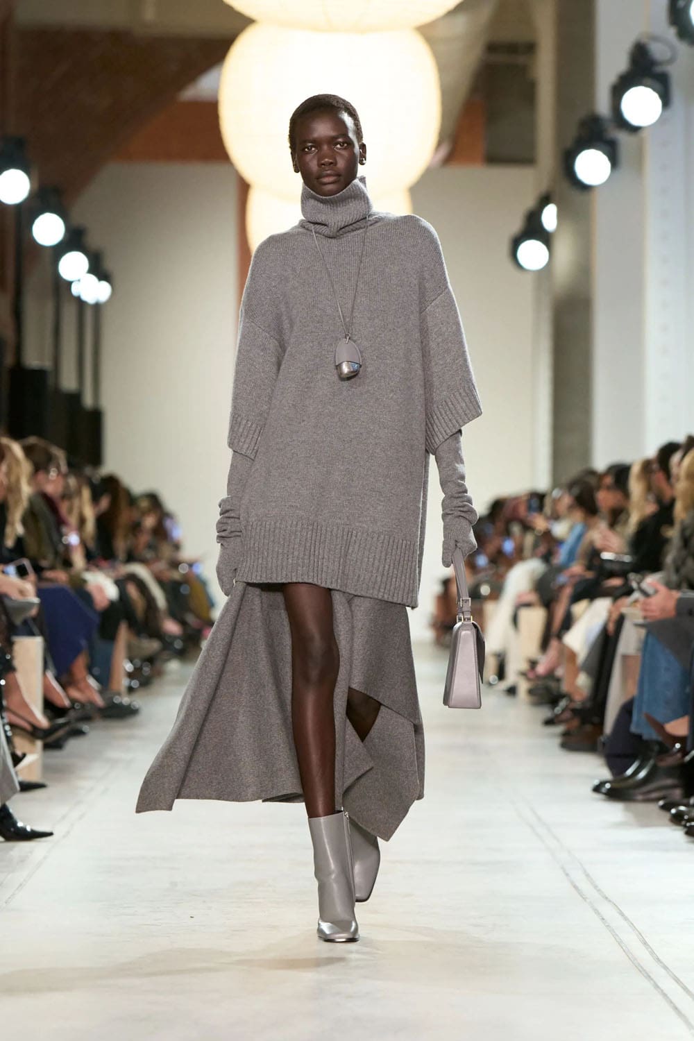 Michael Kors 2025 秋冬 2026 纽约 Runway 杂志(23)