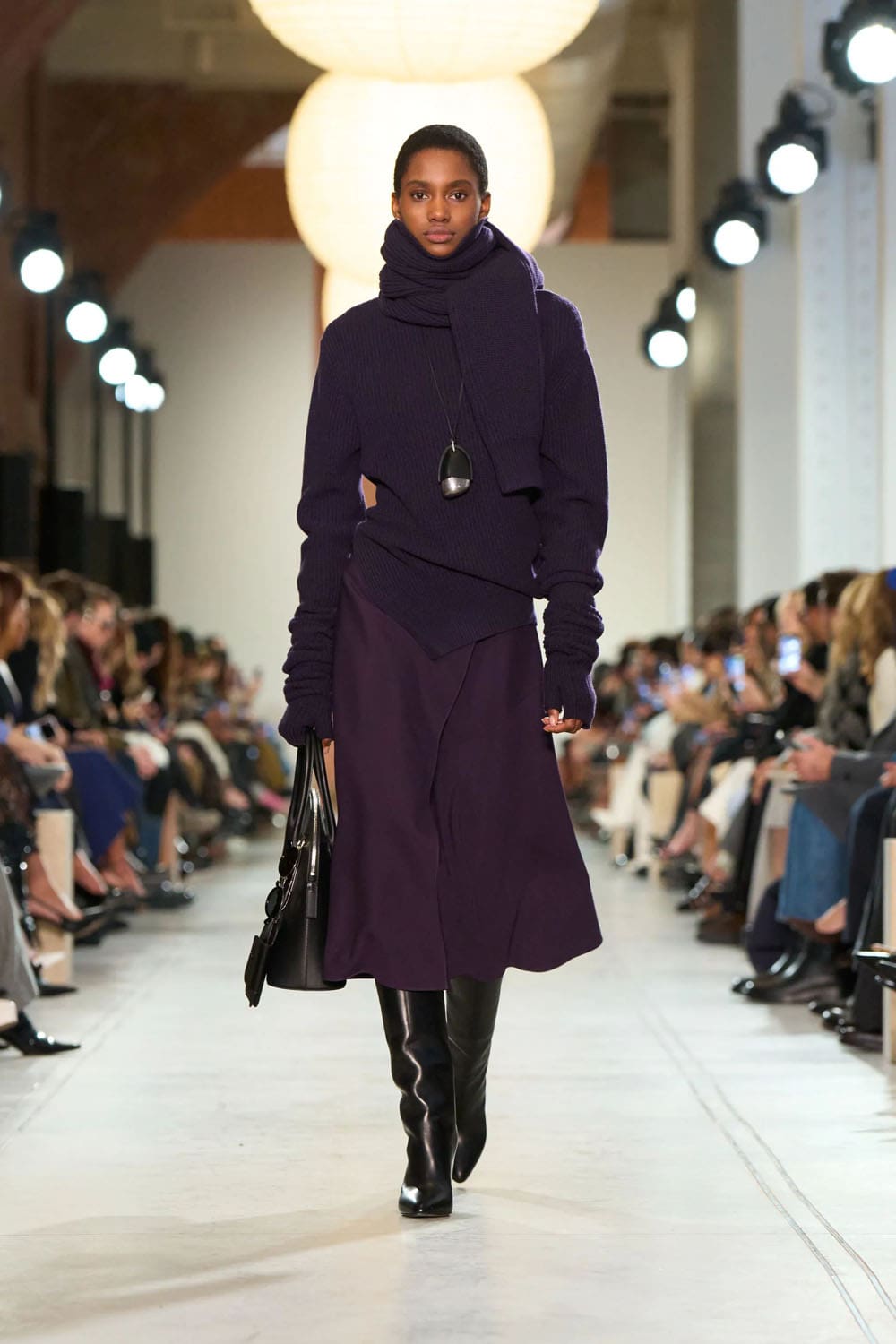 Michael Kors 2025 秋冬 2026 纽约 Runway 杂志(25)