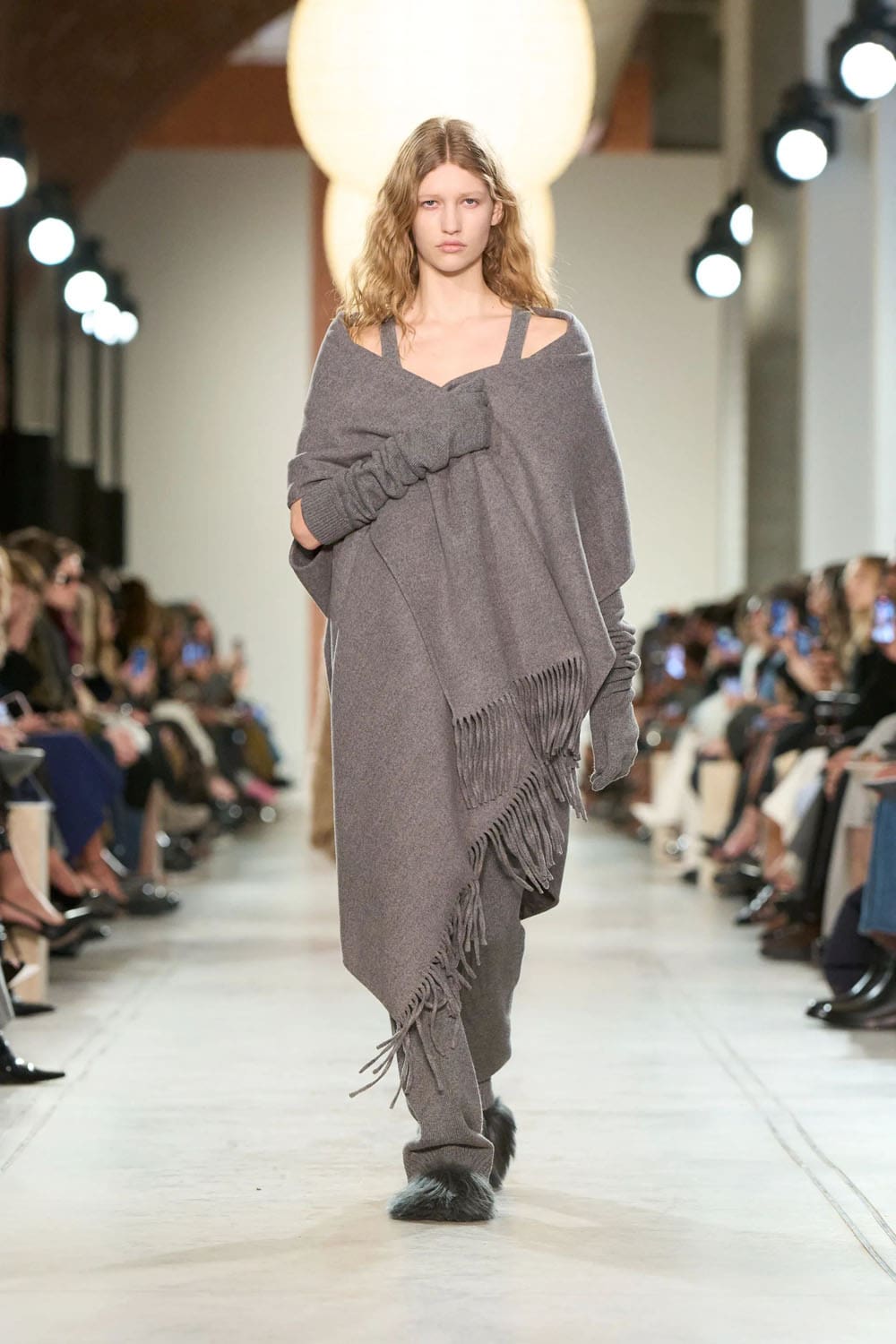 Michael Kors 2025 秋冬 2026 纽约 Runway 杂志(26)