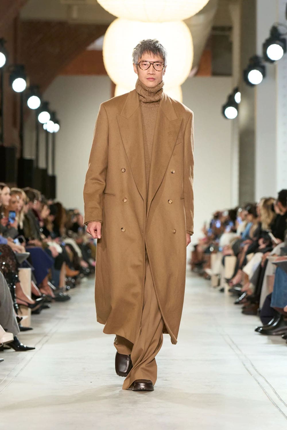 Michael Kors 2025 秋冬 2026 纽约 Runway 杂志(28)