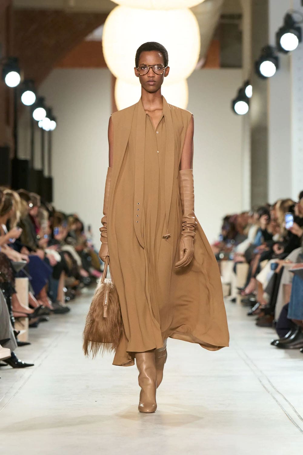 Michael Kors 2025 秋冬 2026 纽约 Runway 杂志(30)
