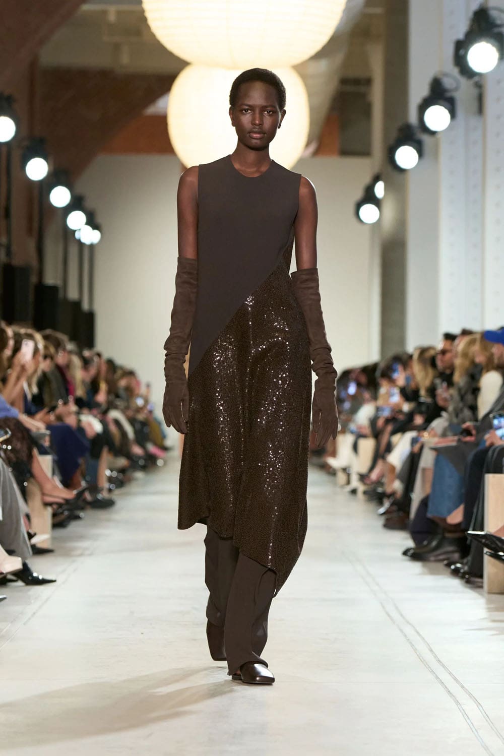 Michael Kors 2025 秋冬 2026 纽约 Runway 杂志(35)