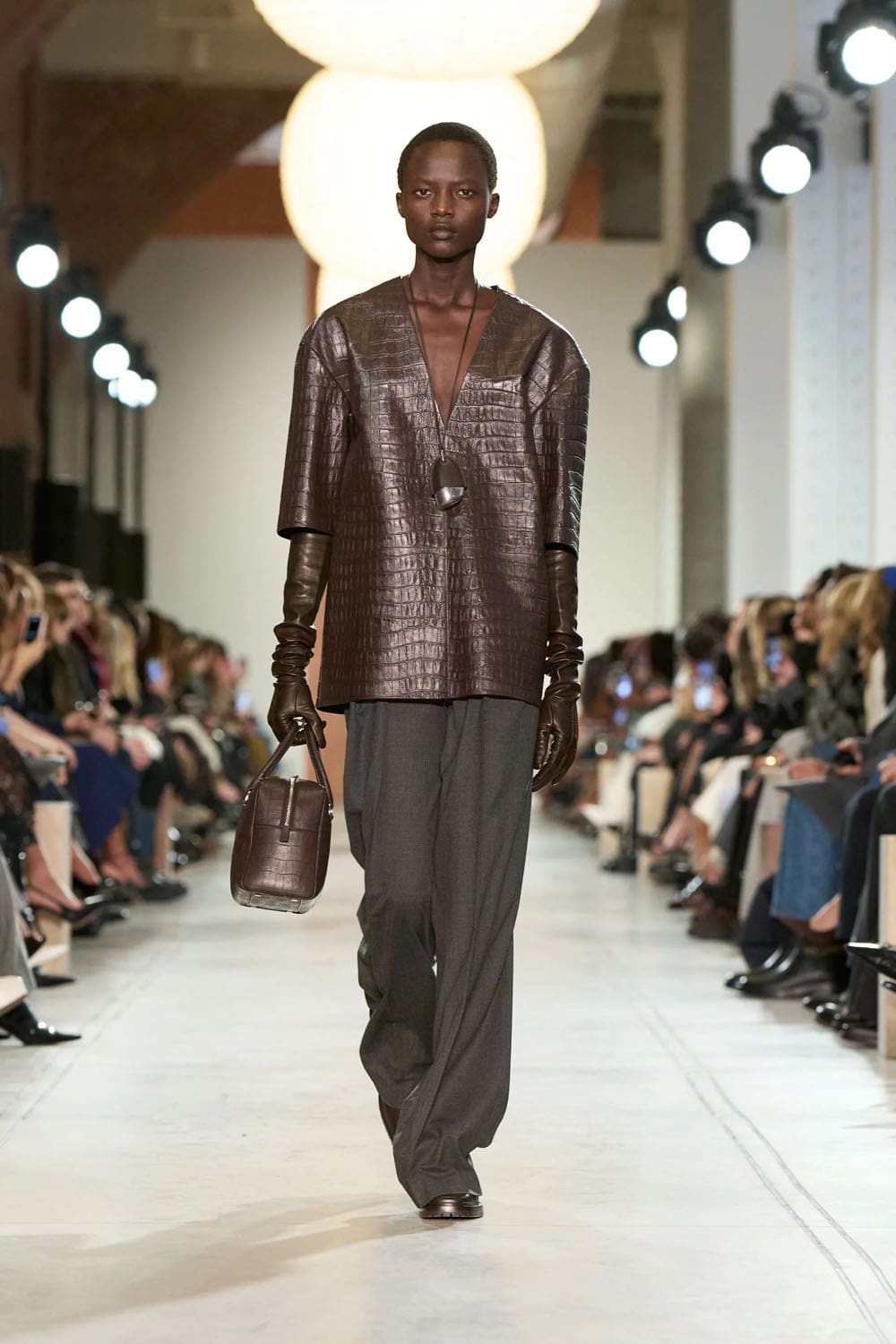 Michael Kors 2025 秋冬 2026 纽约 Runway 杂志(37)
