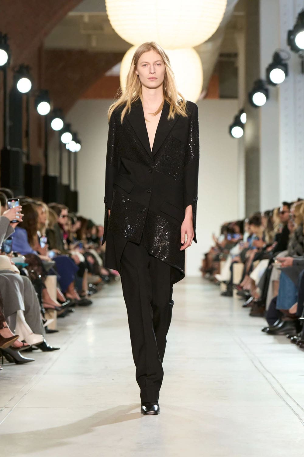 Michael Kors 2025 秋冬 2026 纽约 Runway 杂志(52)
