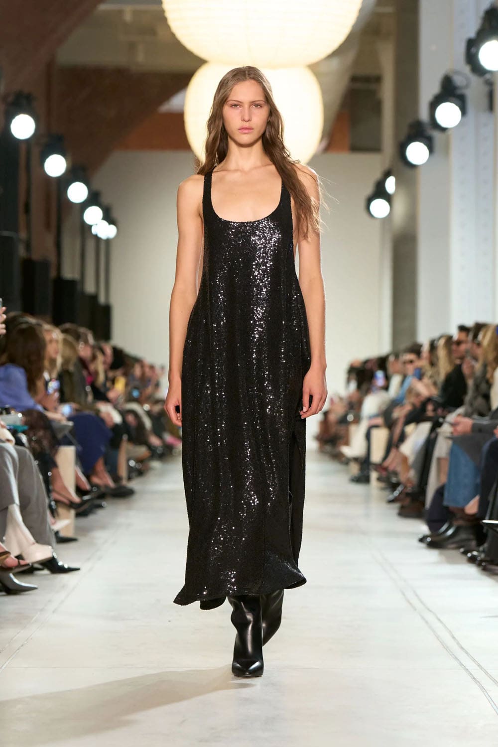 Michael Kors 2025 秋冬 2026 纽约 Runway 杂志(53)