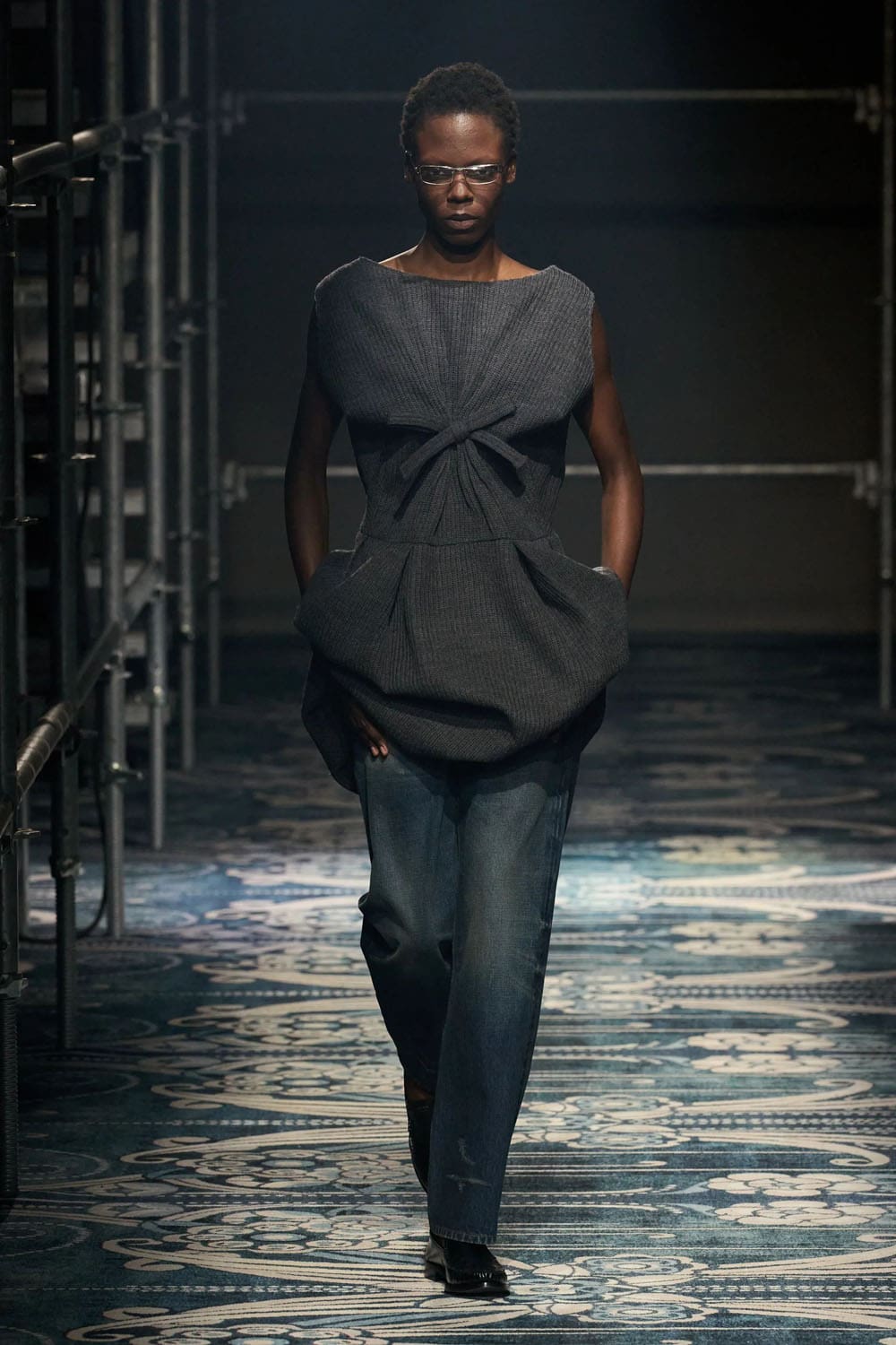 Prada Fall Winter 2025 2026 Runway Magazine (13)