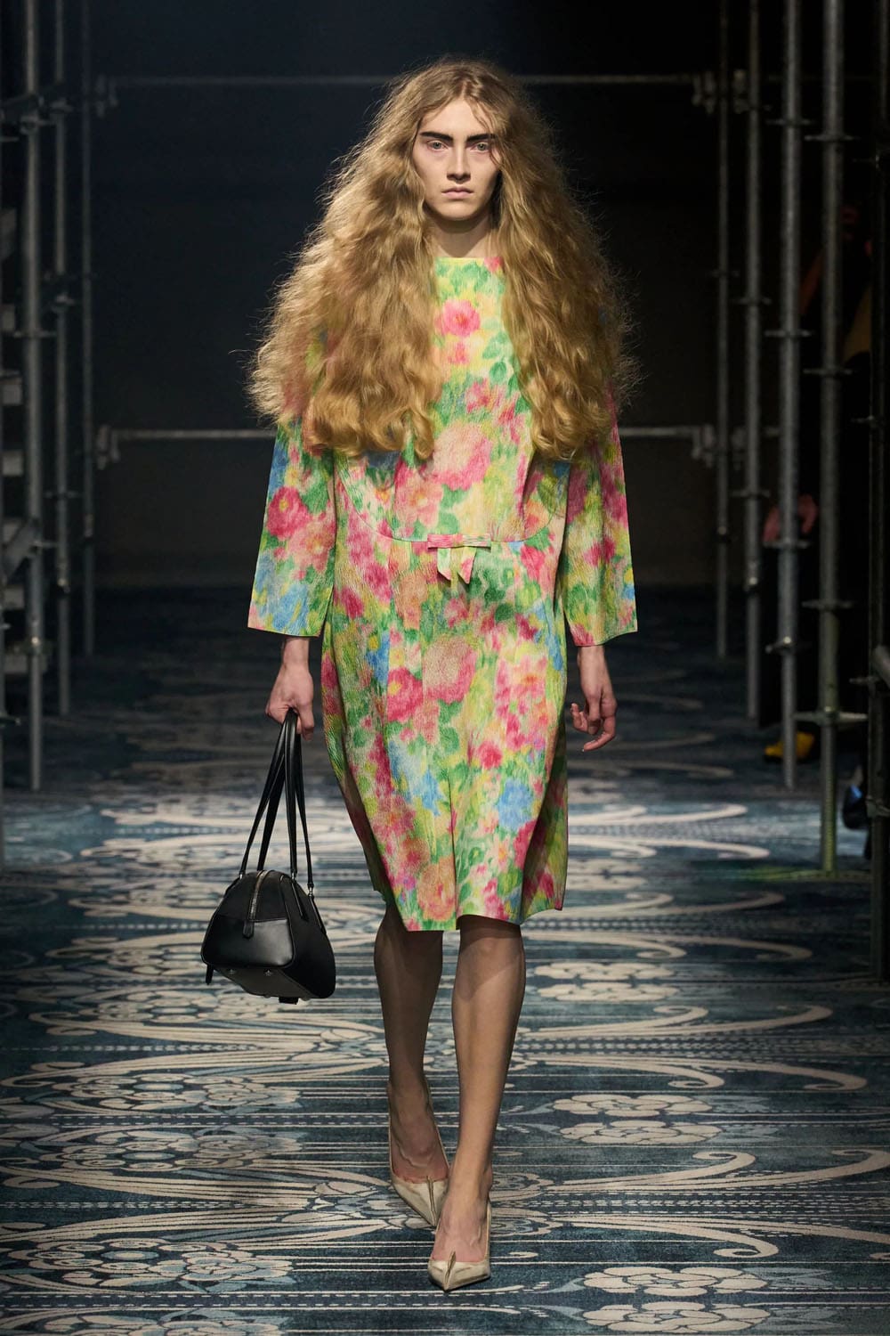 Prada Fall Winter 2025 2026 Runway Magazine (20)