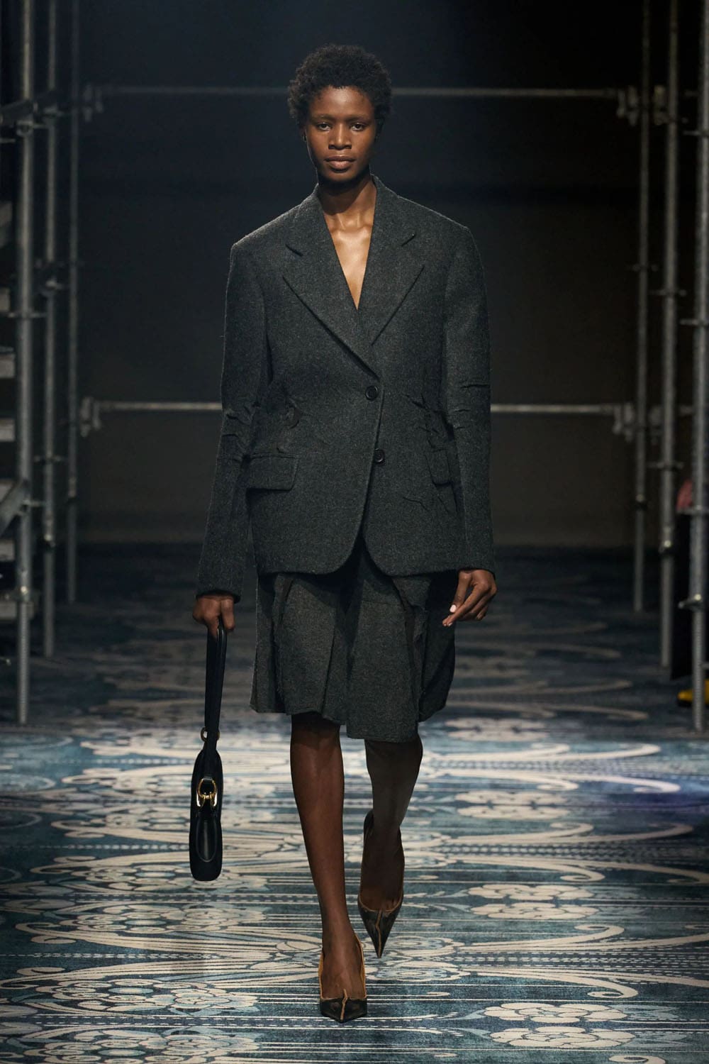 Prada Fall Winter 2025 2026 Runway Magazine (27)