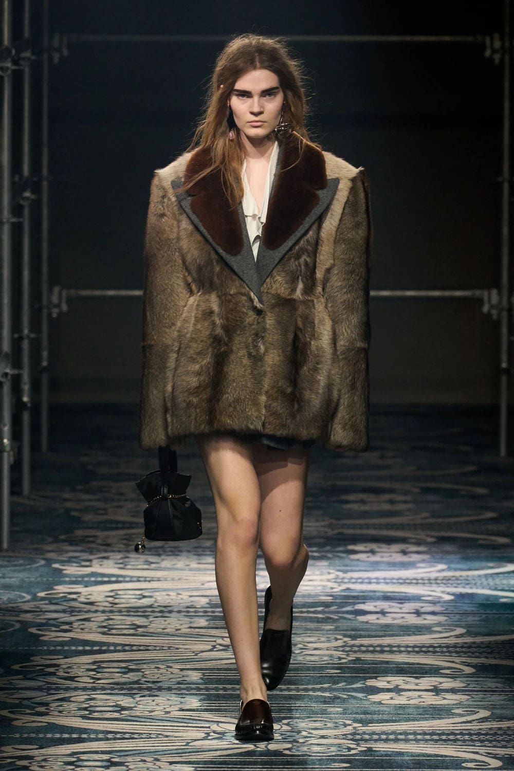 Prada Fall Winter 2025 2026 Runway Magazine (32)