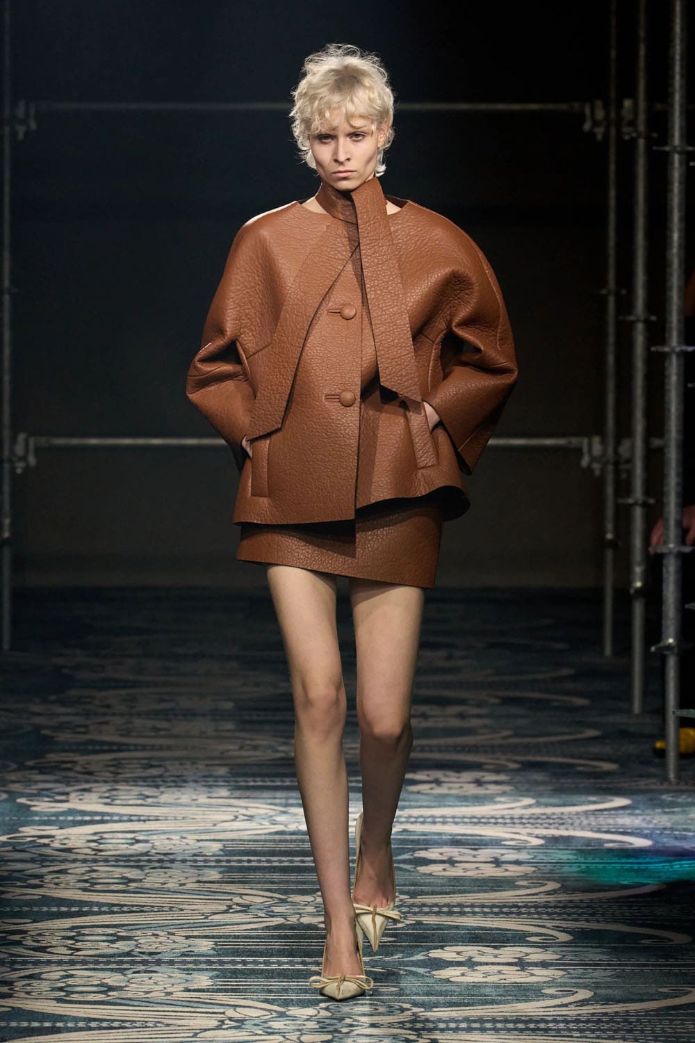 Prada Fall Winter 2025 2026 Runway Magazine (34)