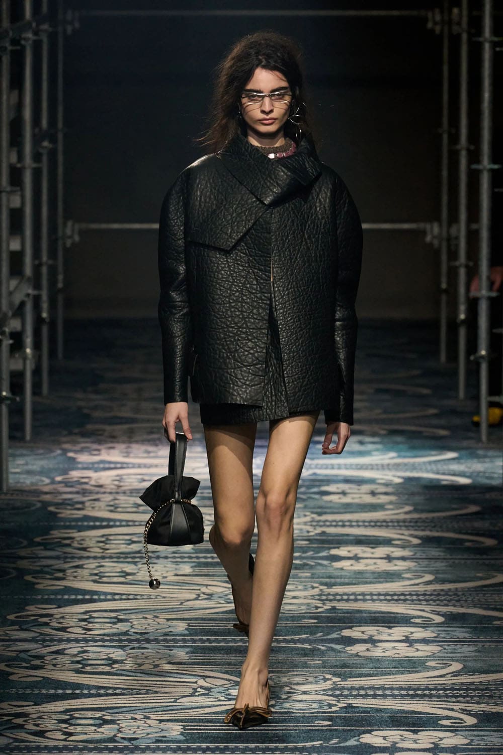 Prada Fall Winter 2025 2026 Runway Magazine (35)