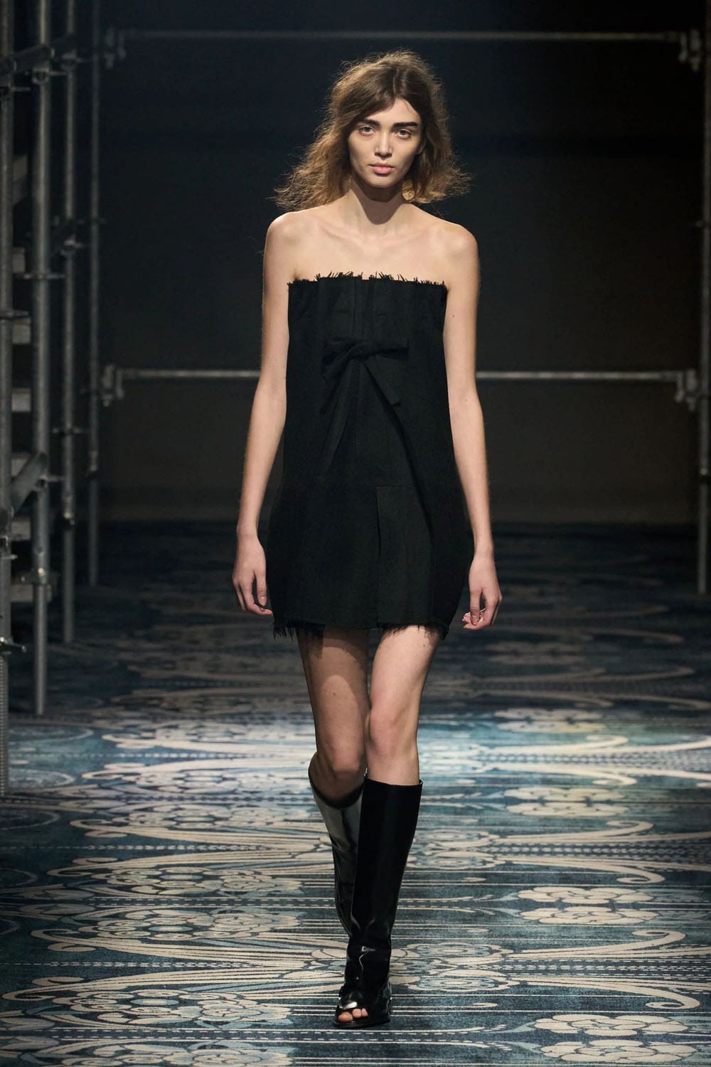 Prada Fall Winter 2025 2026 Runway Magazine (44)