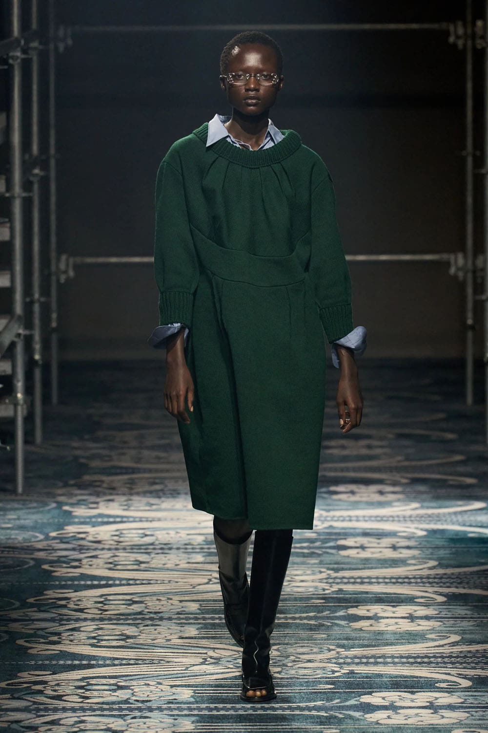 Prada Fall Winter 2025 2026 Runway Magazine (9)