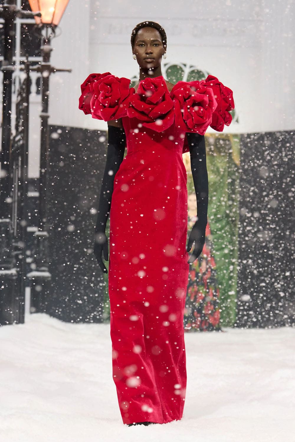 Richard Quinn Automne Hiver 2025 2026 Londres Runway Magazine (33)