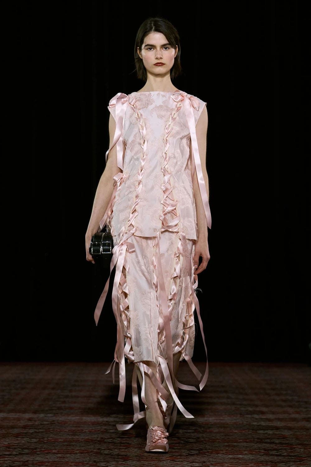 Simone Rocha Otoño Invierno 2025 2026 Londres Runway Revista (10)