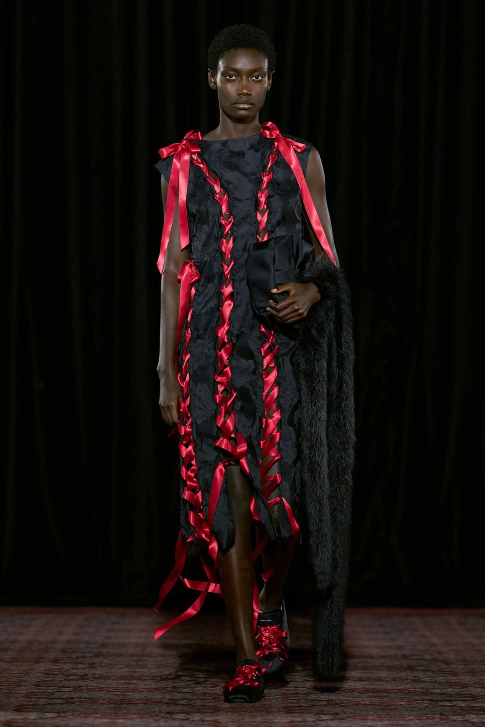Simone Rocha Otoño Invierno 2025 2026 Londres Runway Revista (12)