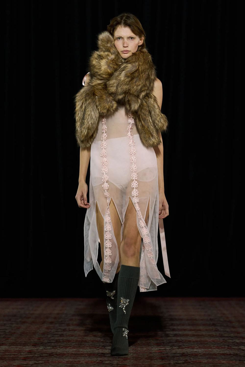 Simone Rocha Otoño Invierno 2025 2026 Londres Runway Revista (15)
