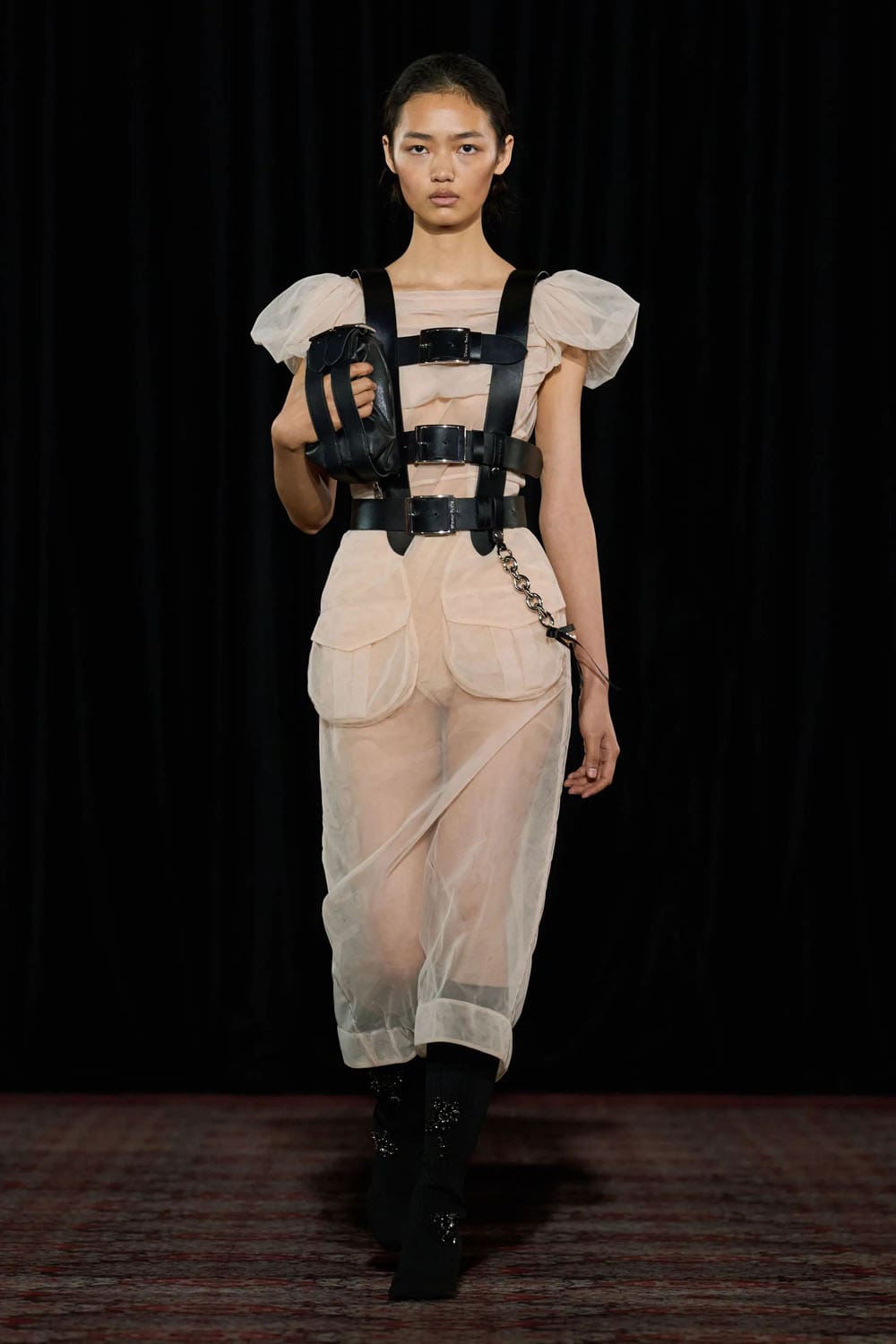 Simone Rocha Otoño Invierno 2025 2026 Londres Runway Revista (17)