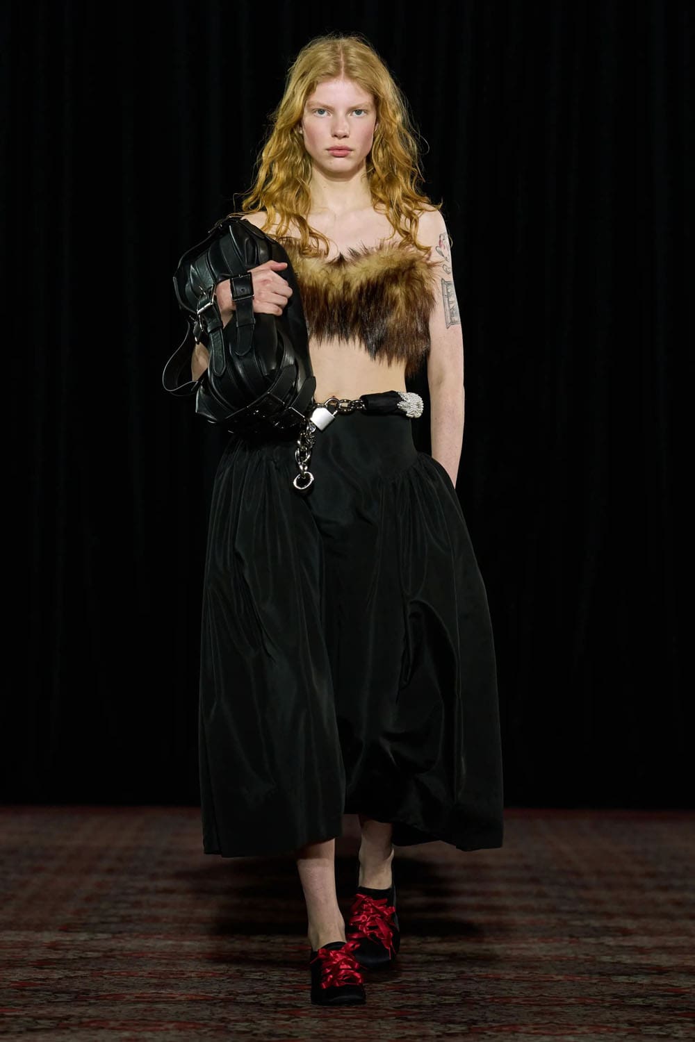 Simone Rocha Otoño Invierno 2025 2026 Londres Runway Revista (19)