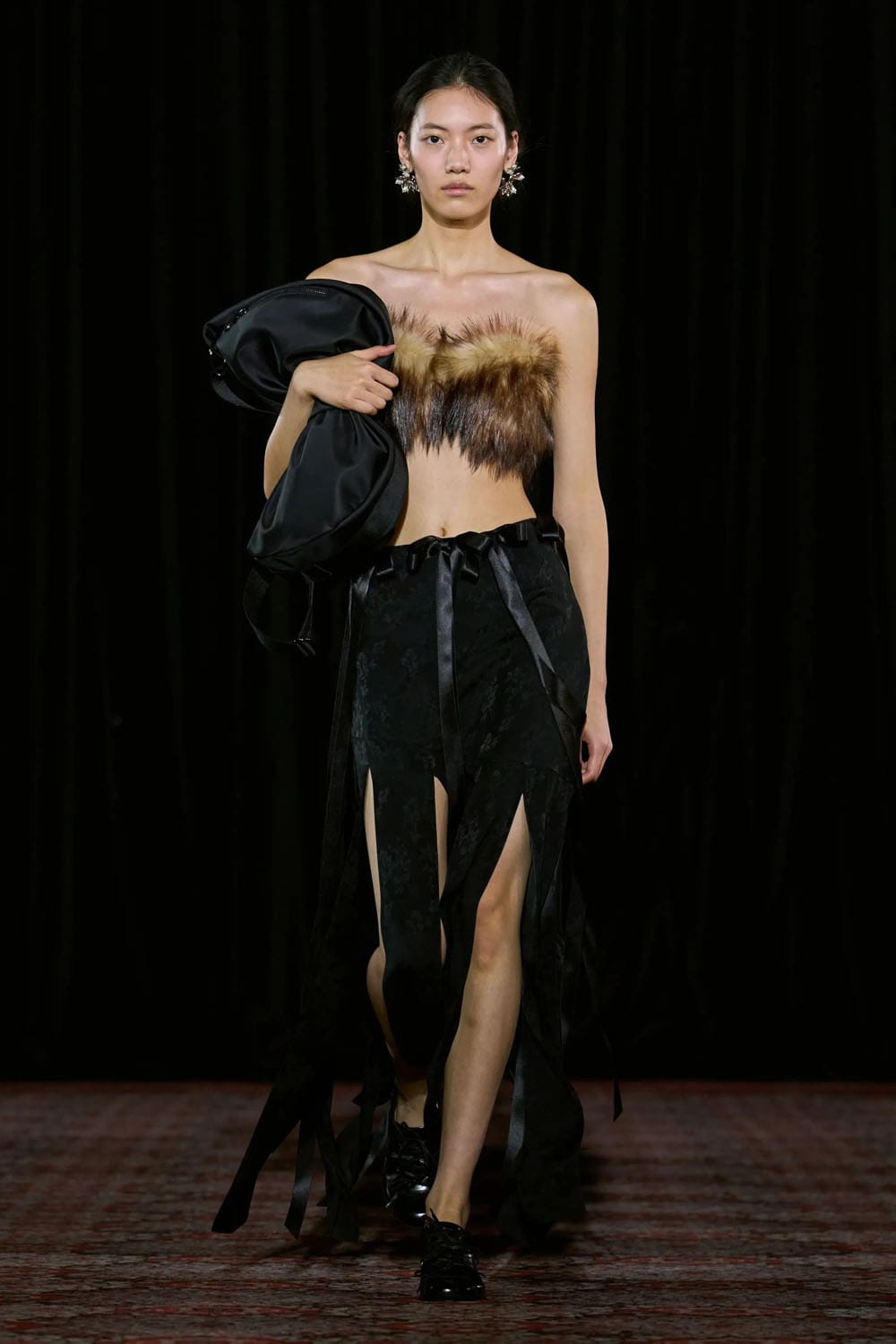 Simone Rocha Otoño Invierno 2025 2026 Londres Runway Revista (26)