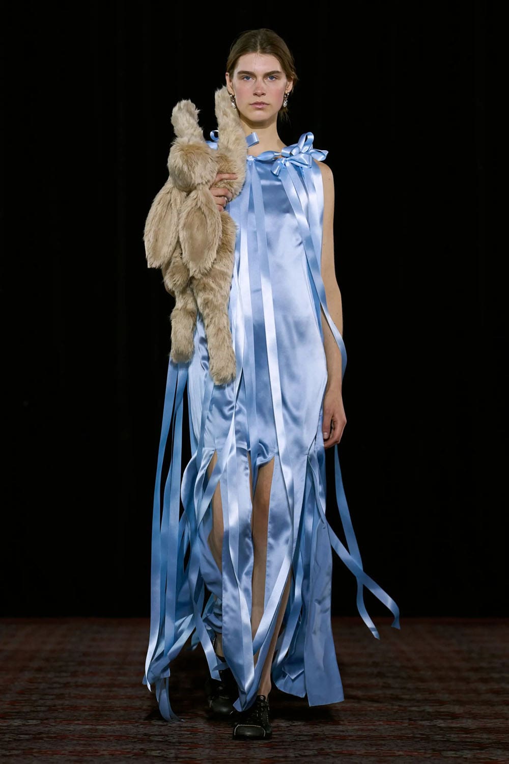 Simone Rocha Otoño Invierno 2025 2026 Londres Runway Revista (28)