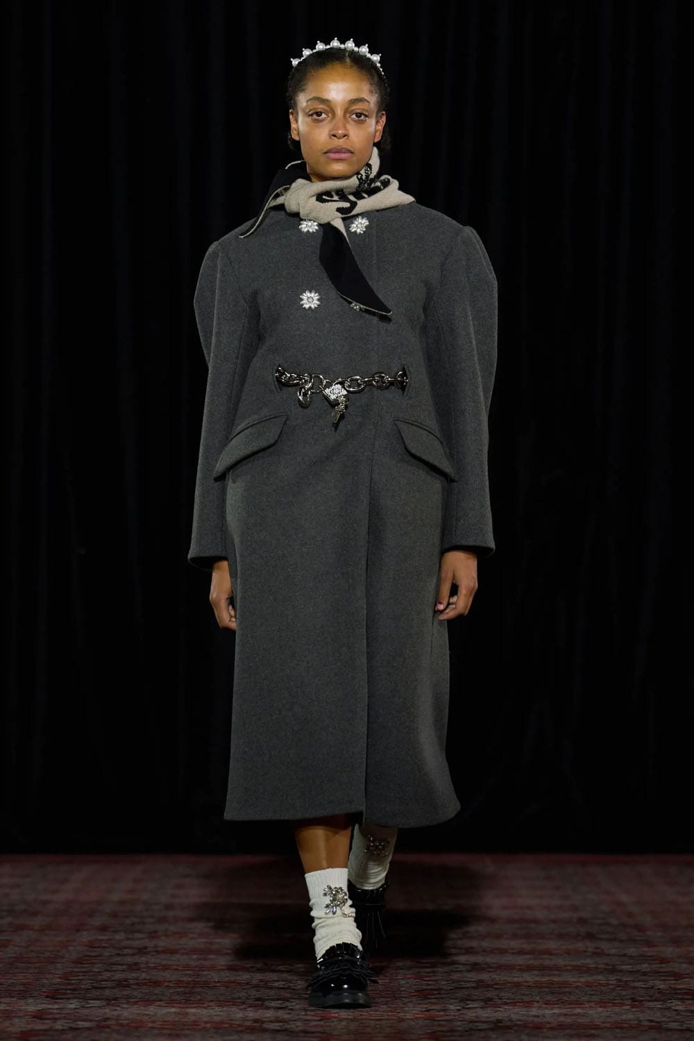 Simone Rocha Otoño Invierno 2025 2026 Londres Runway Revista (38)