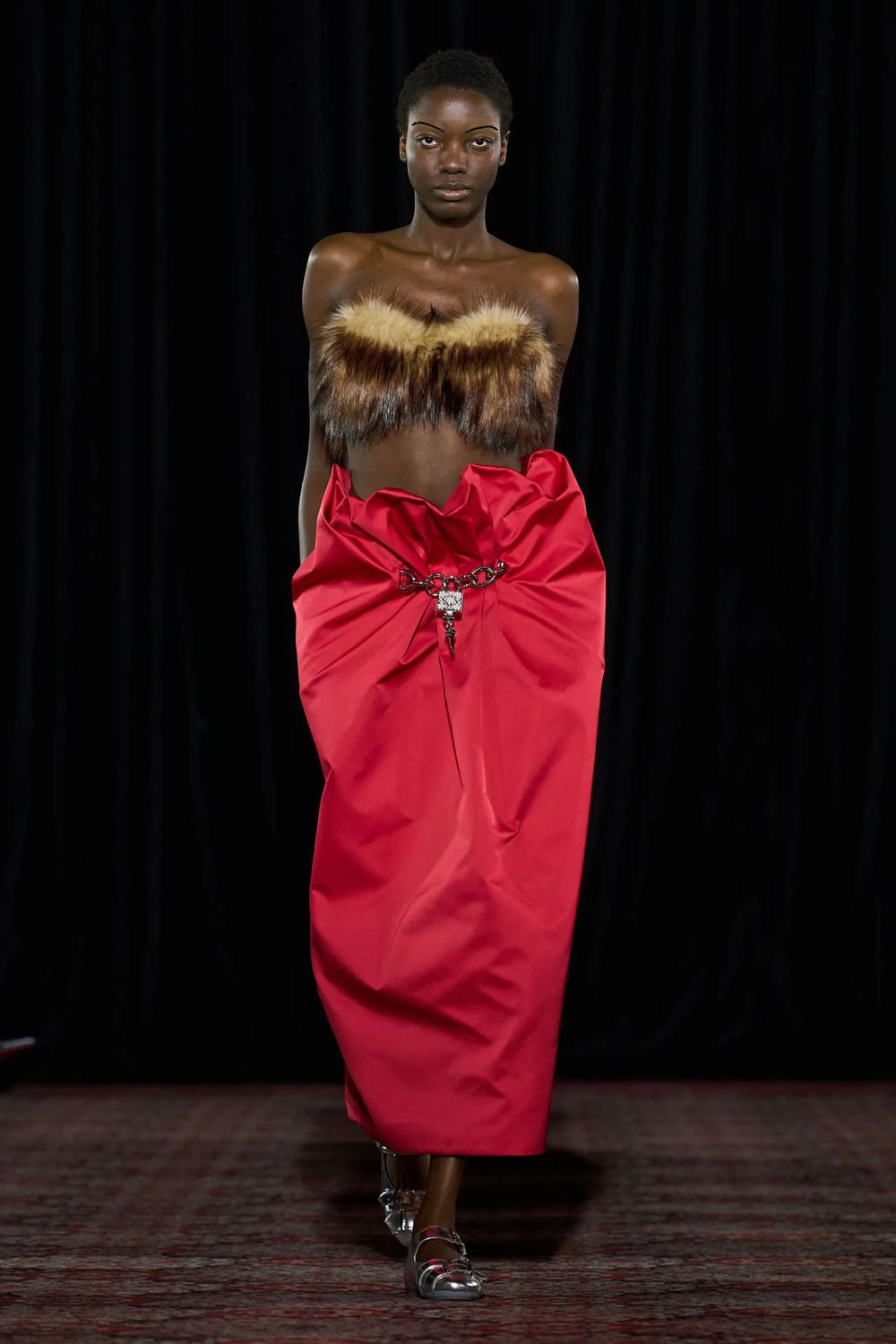 Simone Rocha Otoño Invierno 2025 2026 Londres Runway Revista (49)