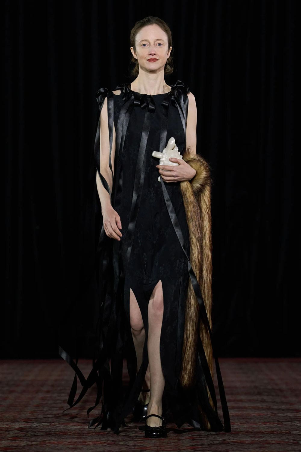 Simone Rocha Otoño Invierno 2025 2026 Londres Runway Revista (51)