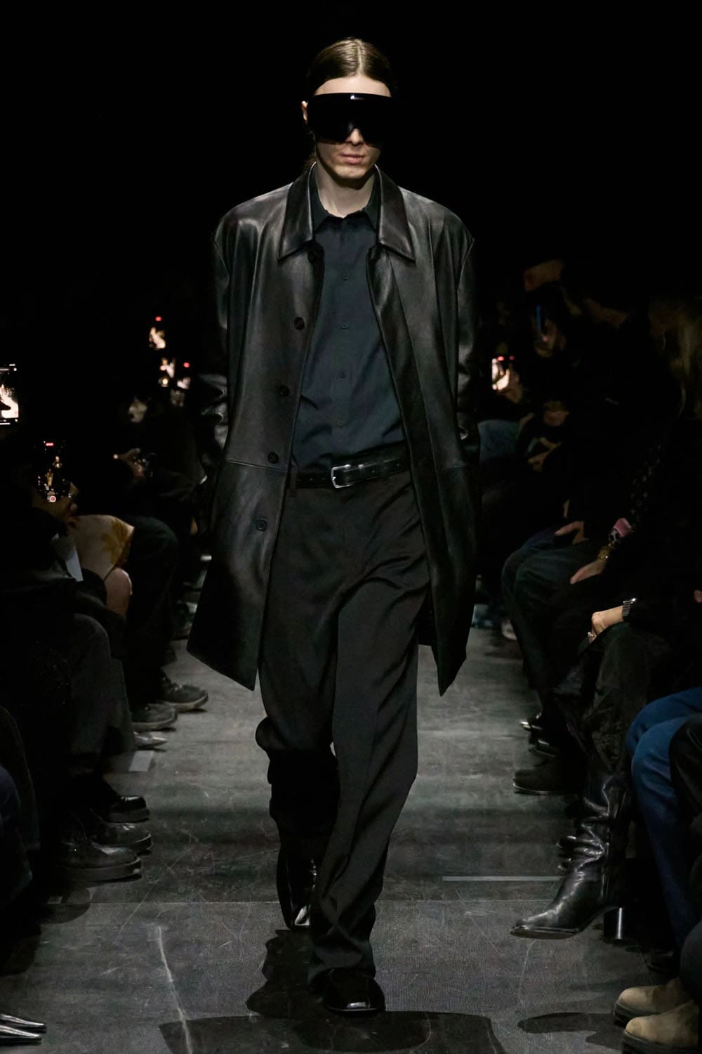 Balenciaga Automne Hiver 2025 2026 Runway Magazine (15)