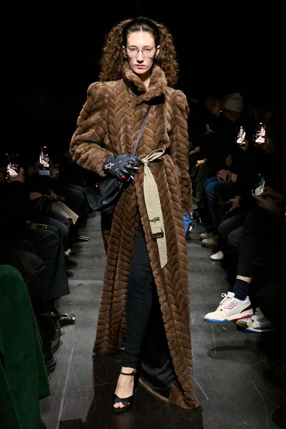 Balenciaga Automne Hiver 2025 2026 Runway Magazine (28)