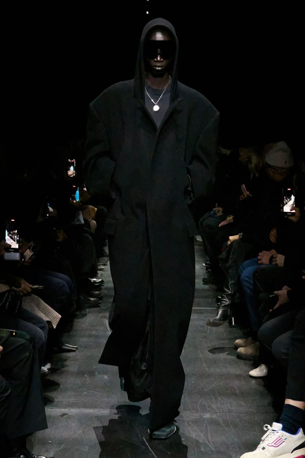 Balenciaga Automne Hiver 2025 2026 Runway Magazine (29)