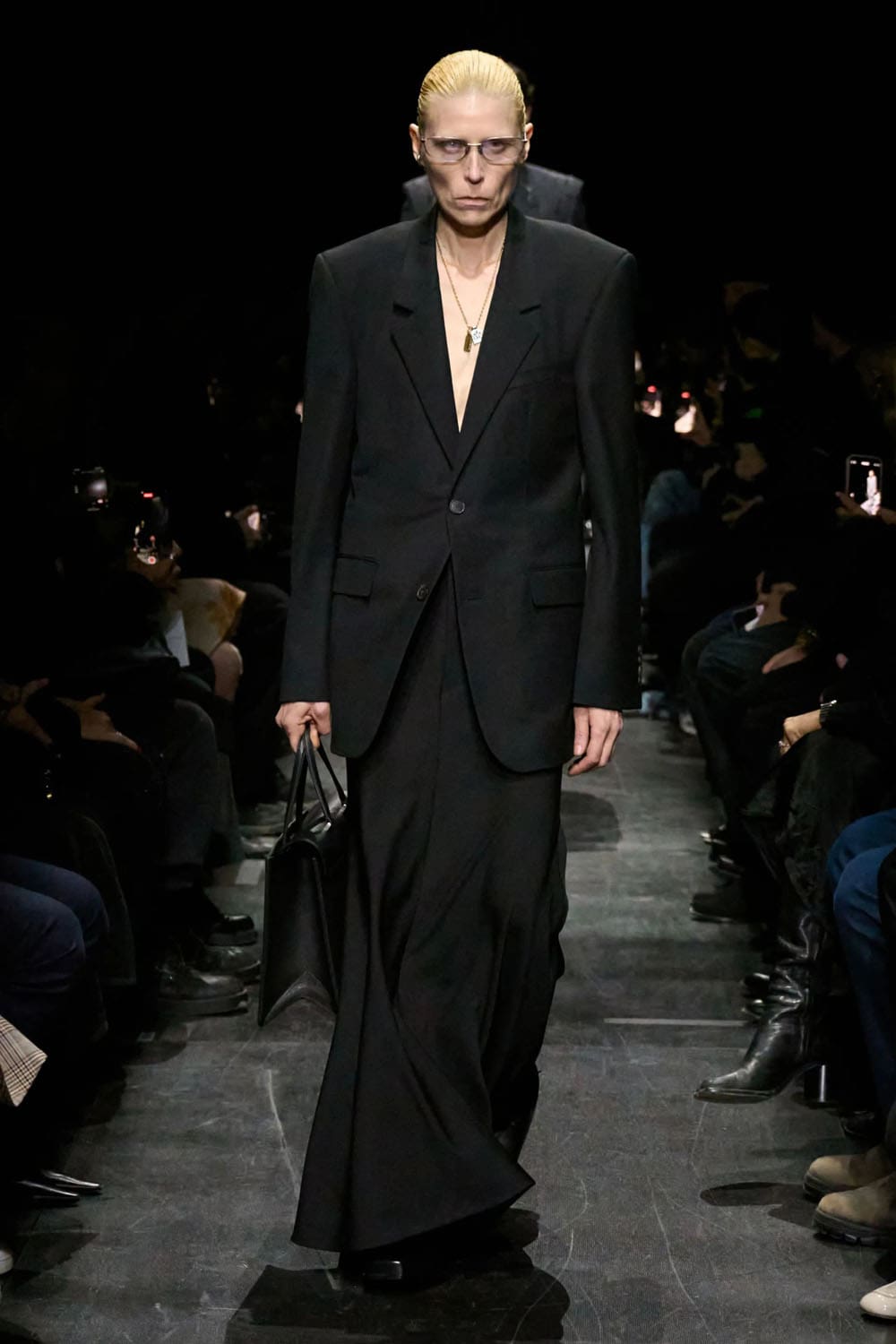 Balenciaga Automne Hiver 2025 2026 Runway Magazine (4)
