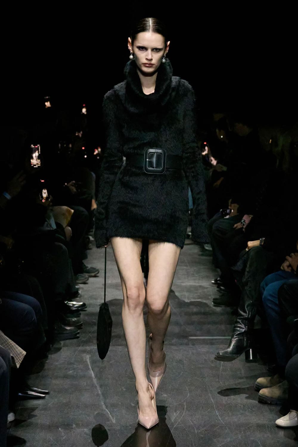 Balenciaga Automne Hiver 2025 2026 Runway Magazine (41)