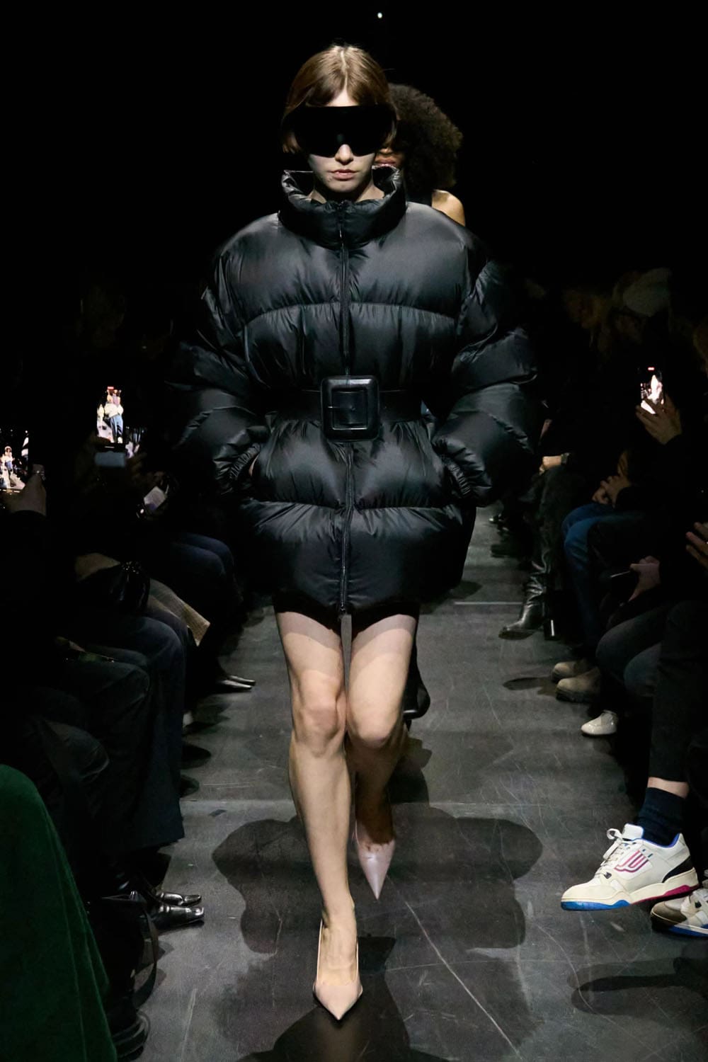 Balenciaga Automne Hiver 2025 2026 Runway Magazine (45)