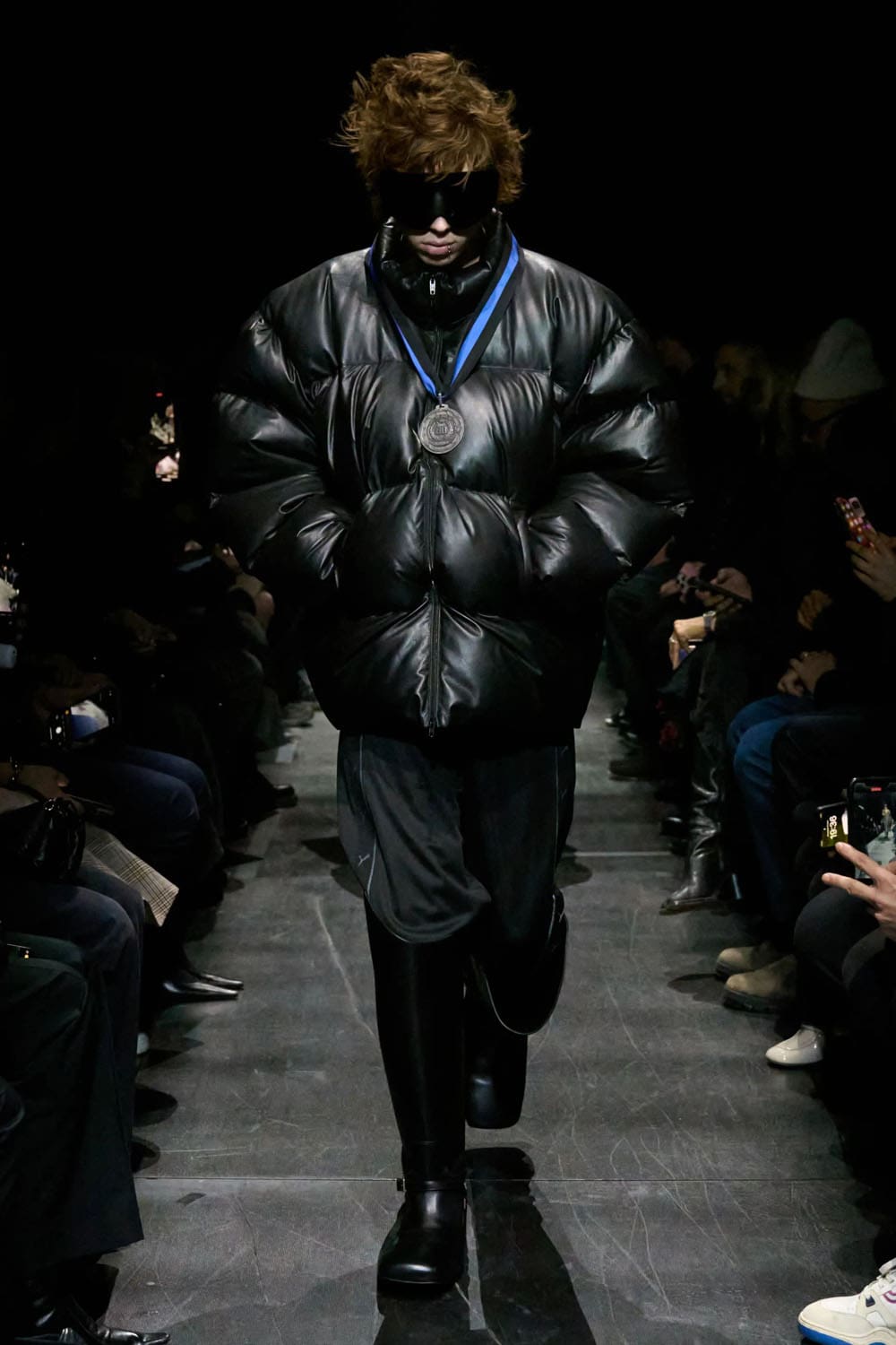 Balenciaga Automne Hiver 2025 2026 Runway Magazine (54)