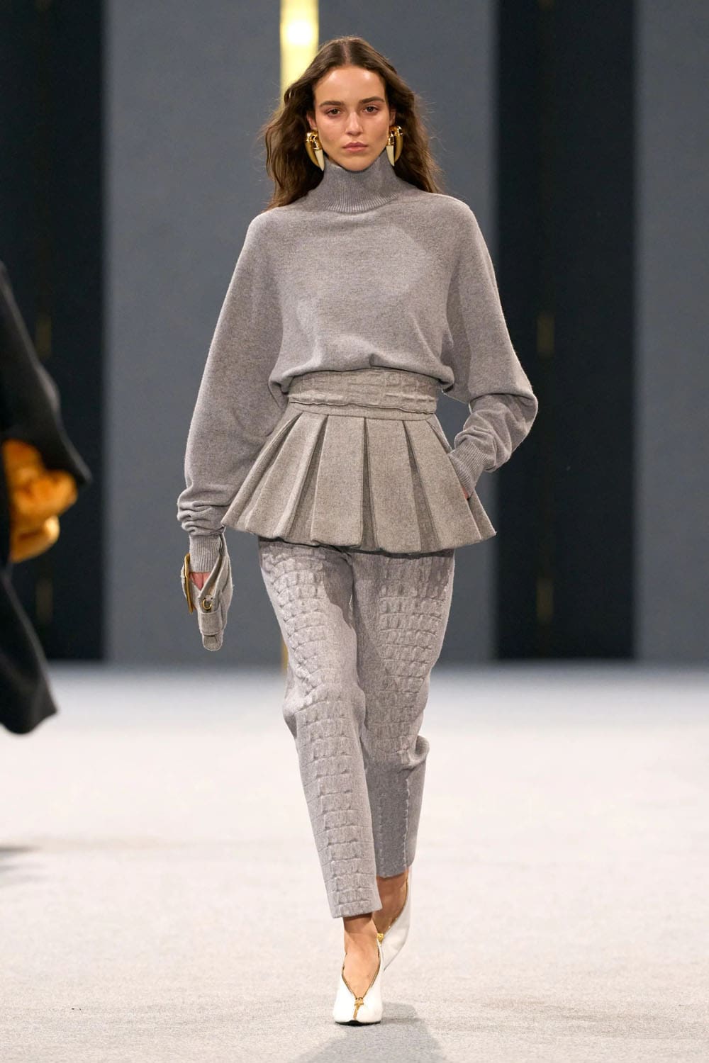 Balmain Herbst Winter 2025 2026 Runway Magazin (10)