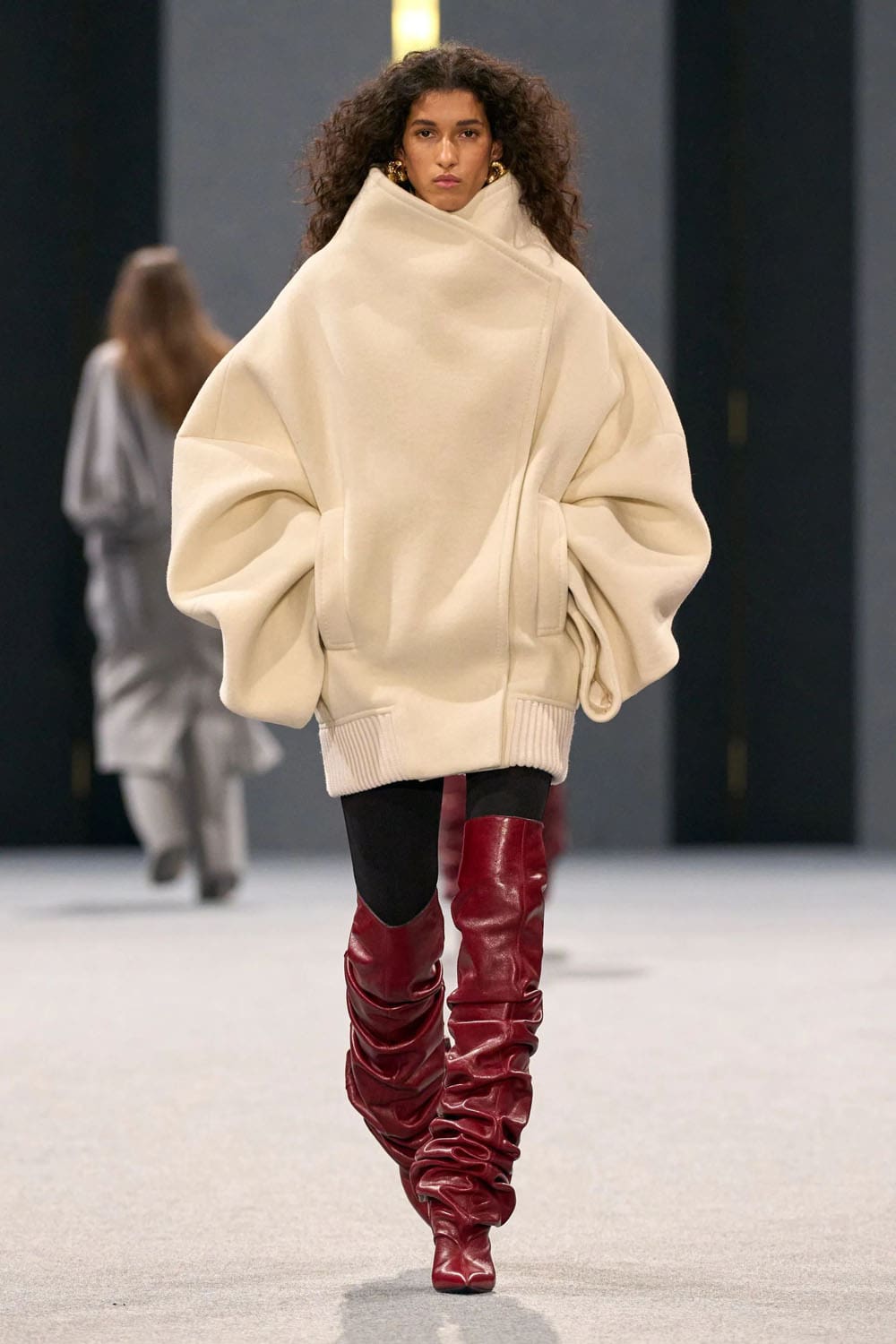 Balmain Herbst Winter 2025 2026 Runway Magazin (17)