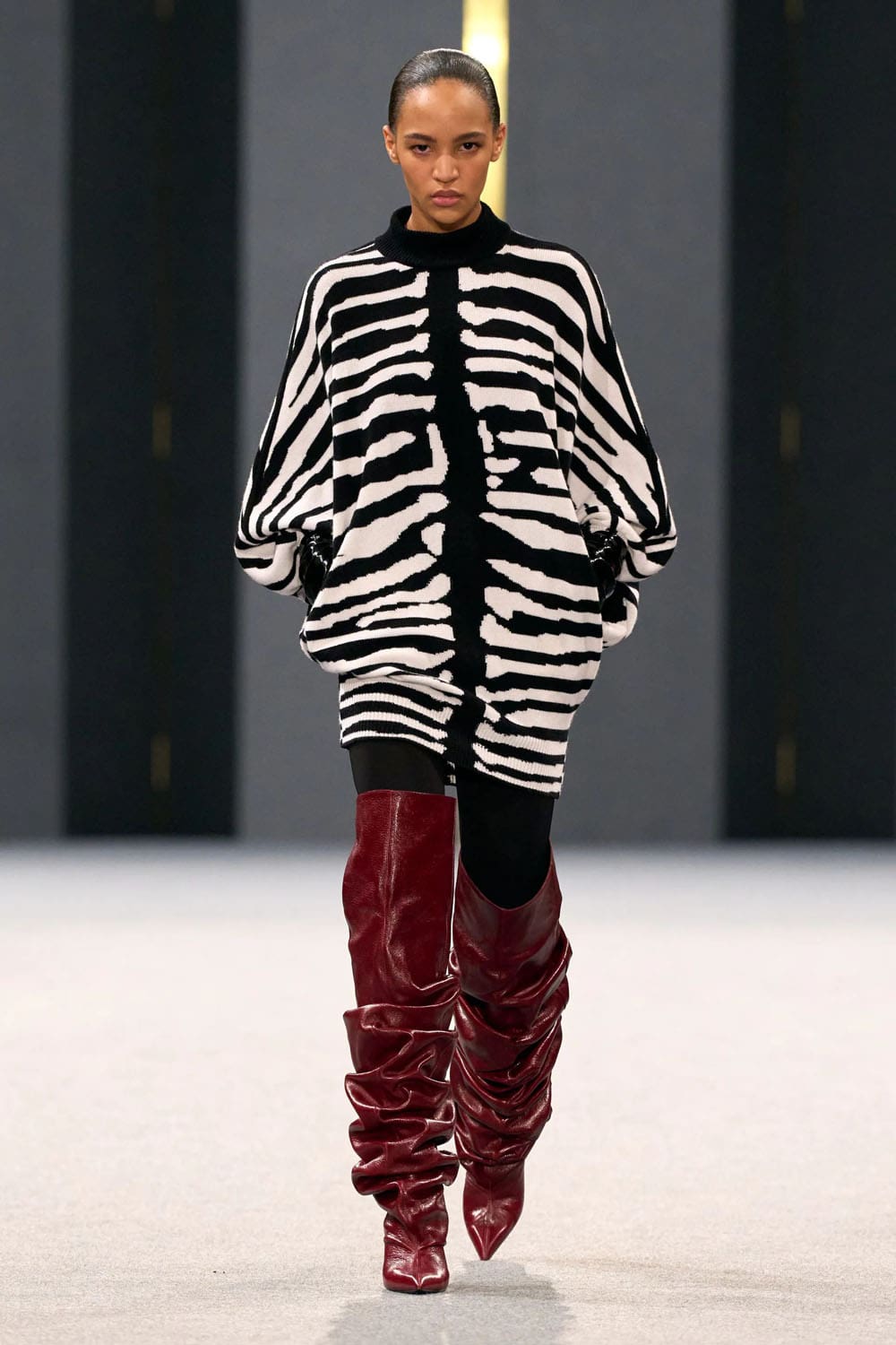Balmain Herbst Winter 2025 2026 Runway Magazin (18)